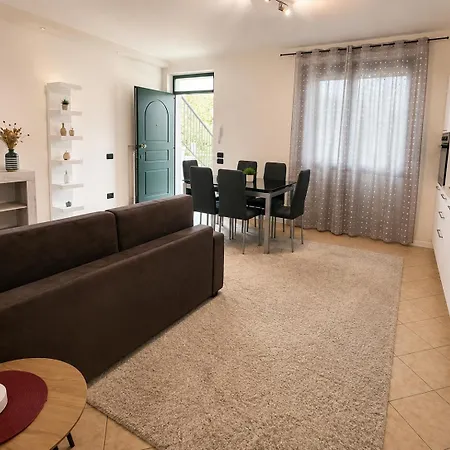 Mb&b Relax - Peschiera Del Garda 2 *